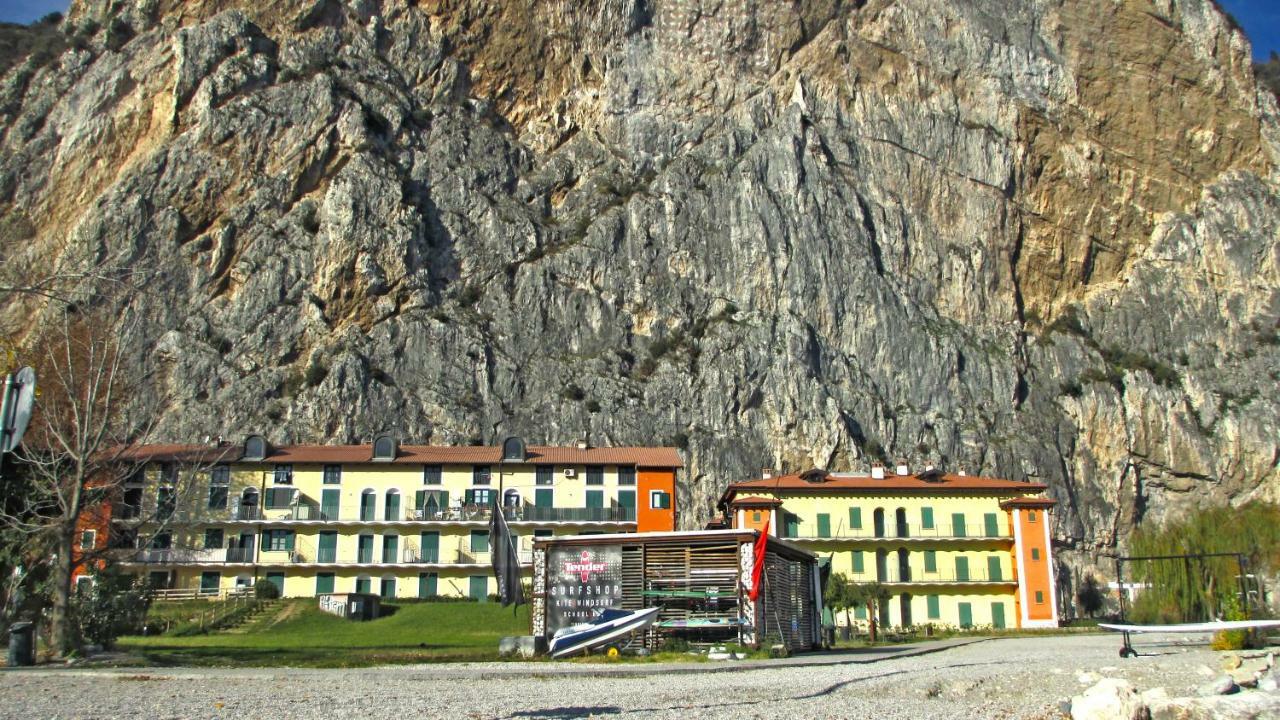 Campione Splendid View By Gardadomusmea Apartment Campione del Garda Exterior photo